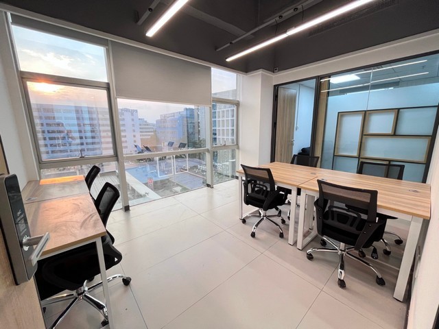 夹胶弯钢玻璃价格